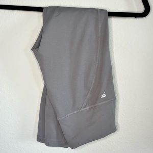 054. Fabletics Gray Leggings - Size XS